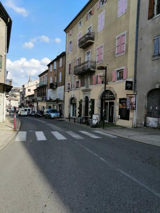 Joyeuse, Superbe Appartement D'Environs 30M2. Luaran gambar